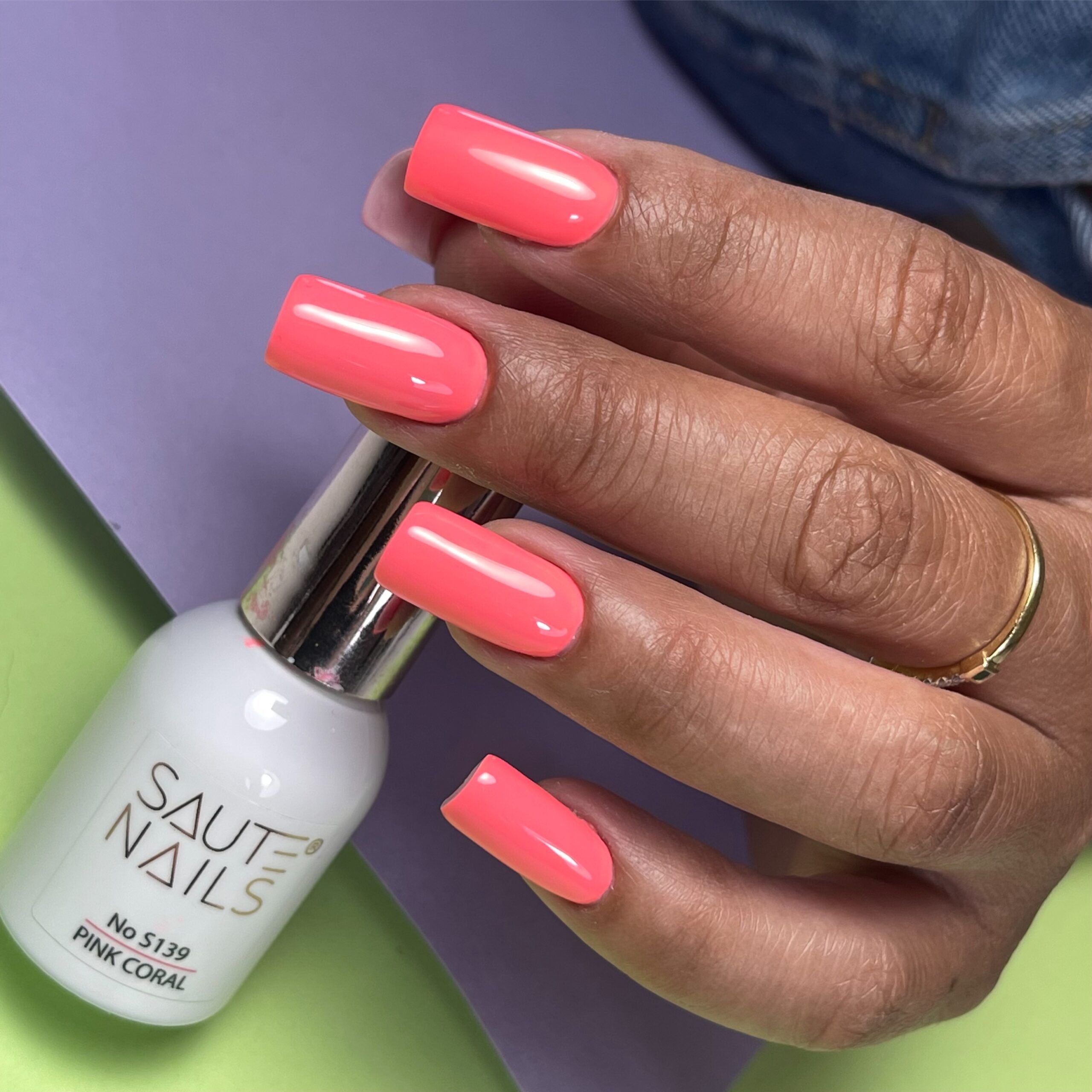 Esmalte semipermanente HYBRID 8 ML - S139 PINK CORAL - Imagen 4