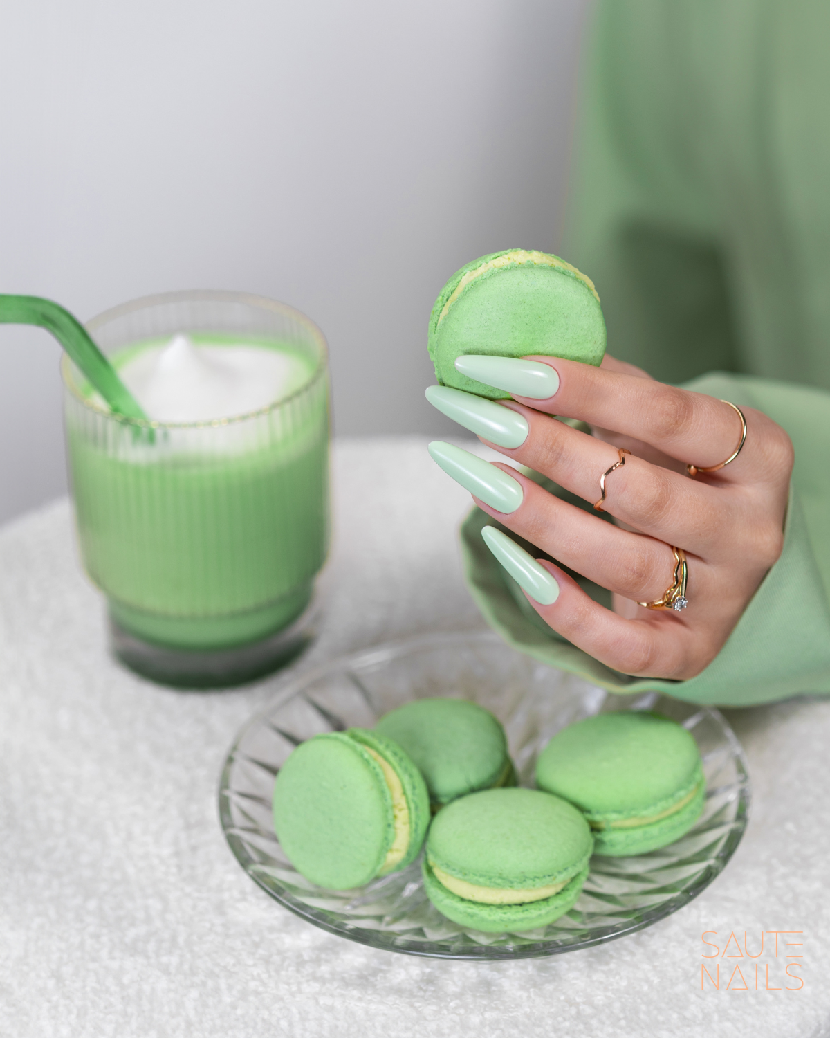 Esmalte semipermanente HYBRID 8 ML S275 Pistachio Cream