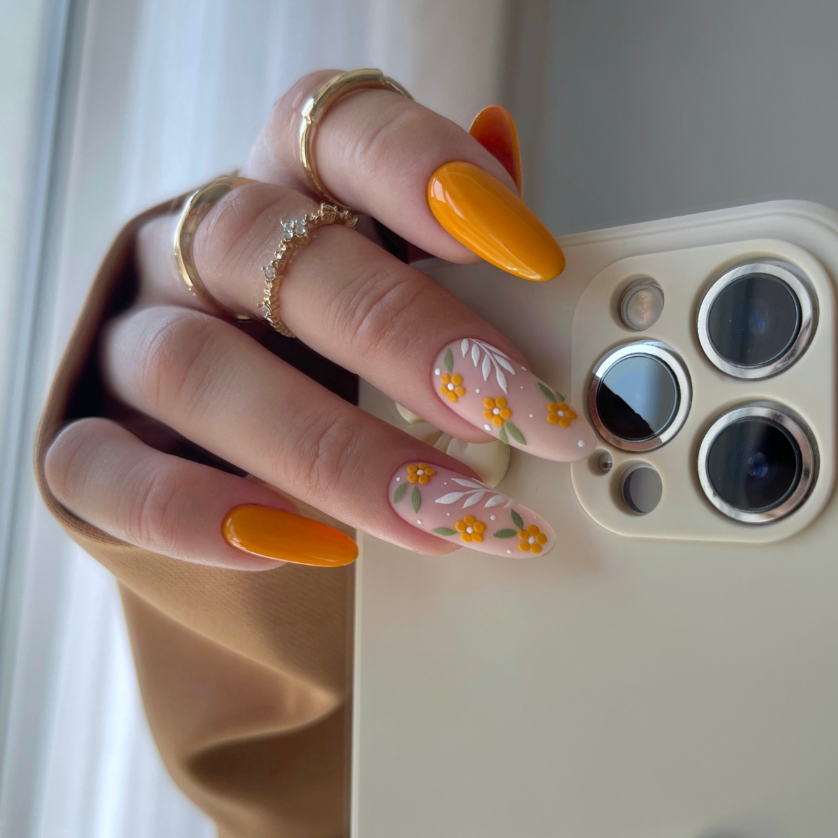 Esmalte semipermanente Yoshi 6 ML Soleil sur Scene – 241 - Imagen 3