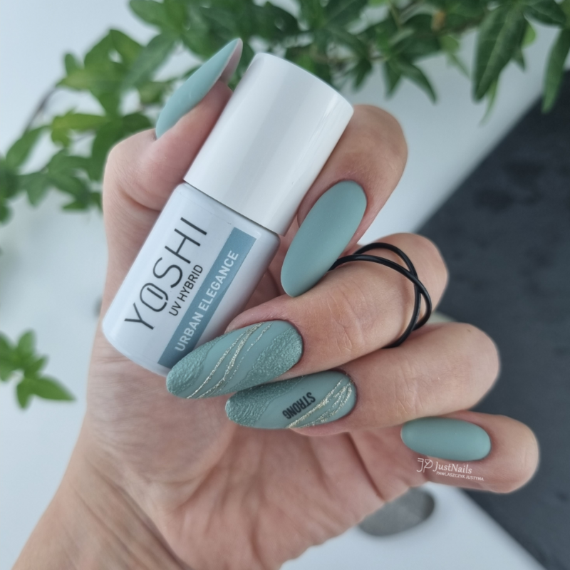 Esmalte de uñas semipermanente Yoshi  6 ML  Urban Elegance 421