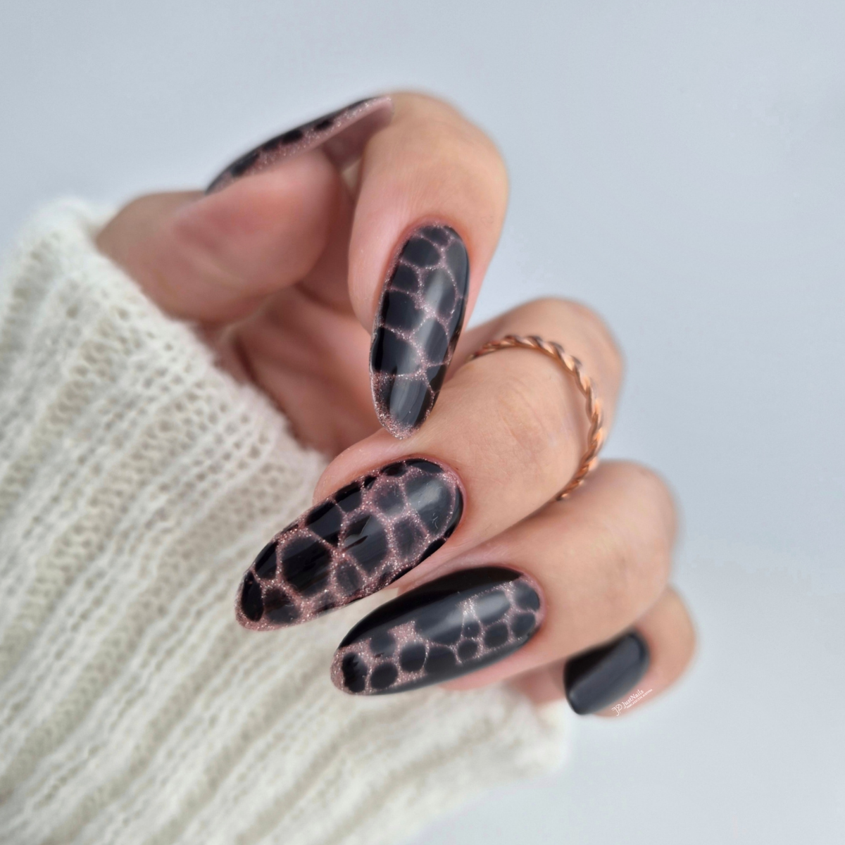 Esmalte semipermanente Yoshi 141 Pop the Cork - Imagen 4